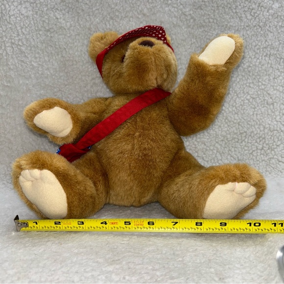 Hallmark Post Bear Express brown Stuffed Animal 10" with bag visor - Picture 3 of 11